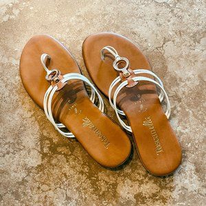 Toscan Ella white sandals